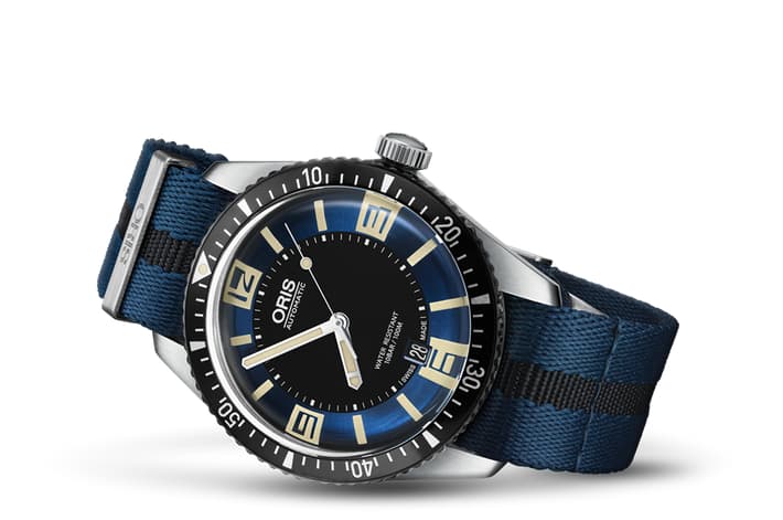 Image of Divers Sixty-Five